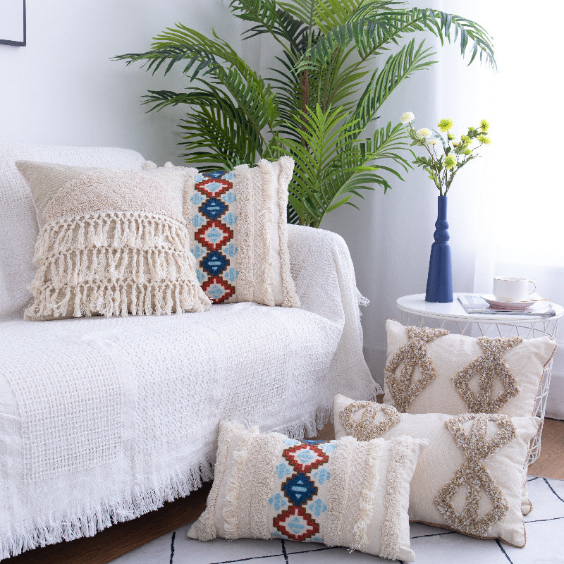 Knotted throw pillow with Moroccan fringe pattern for decorative pillow cases