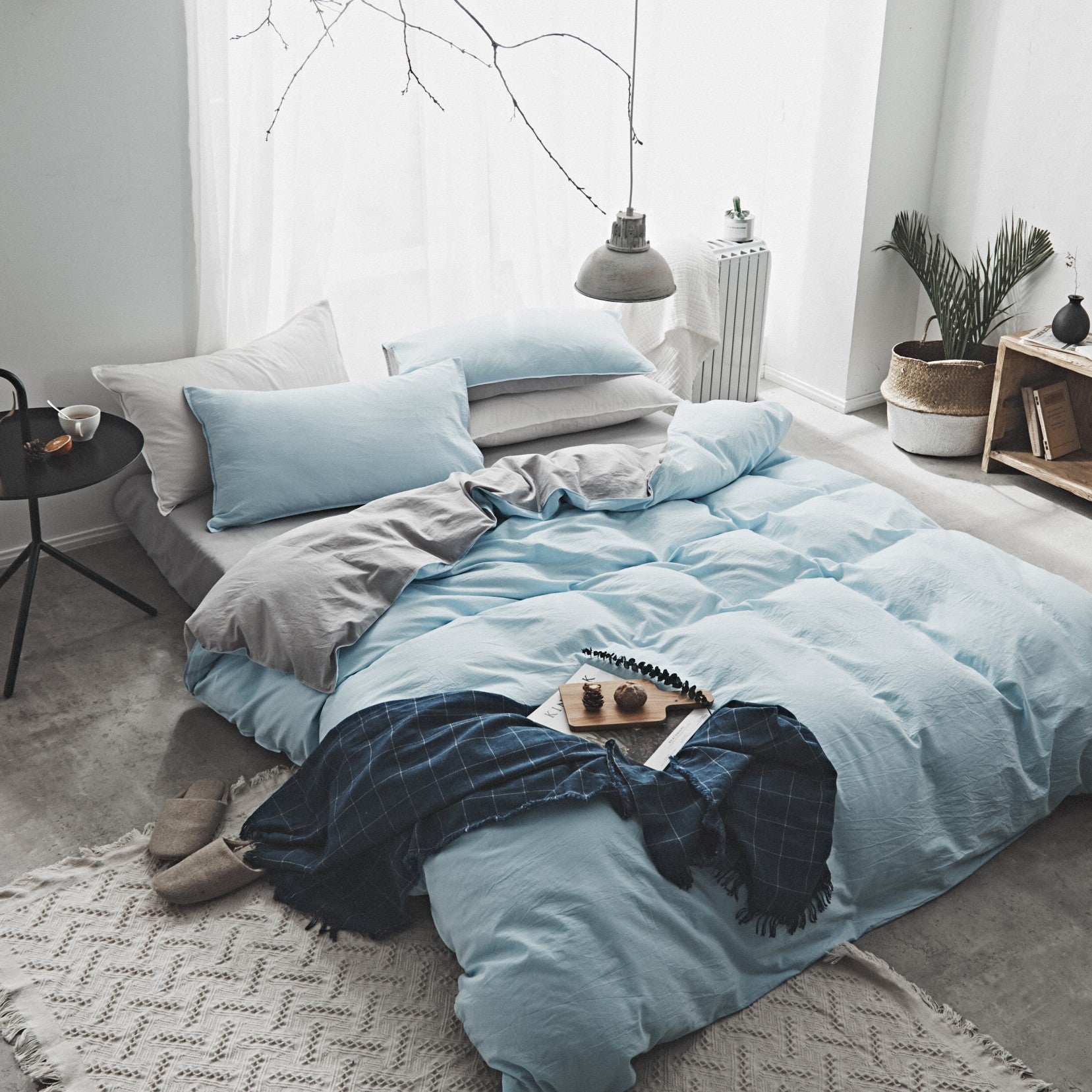 Washed cotton two-piece set for college students, consisting of four pieces of Nordic pure pigment color bedding: plain bed sheets, duvet cover and duvet cover.