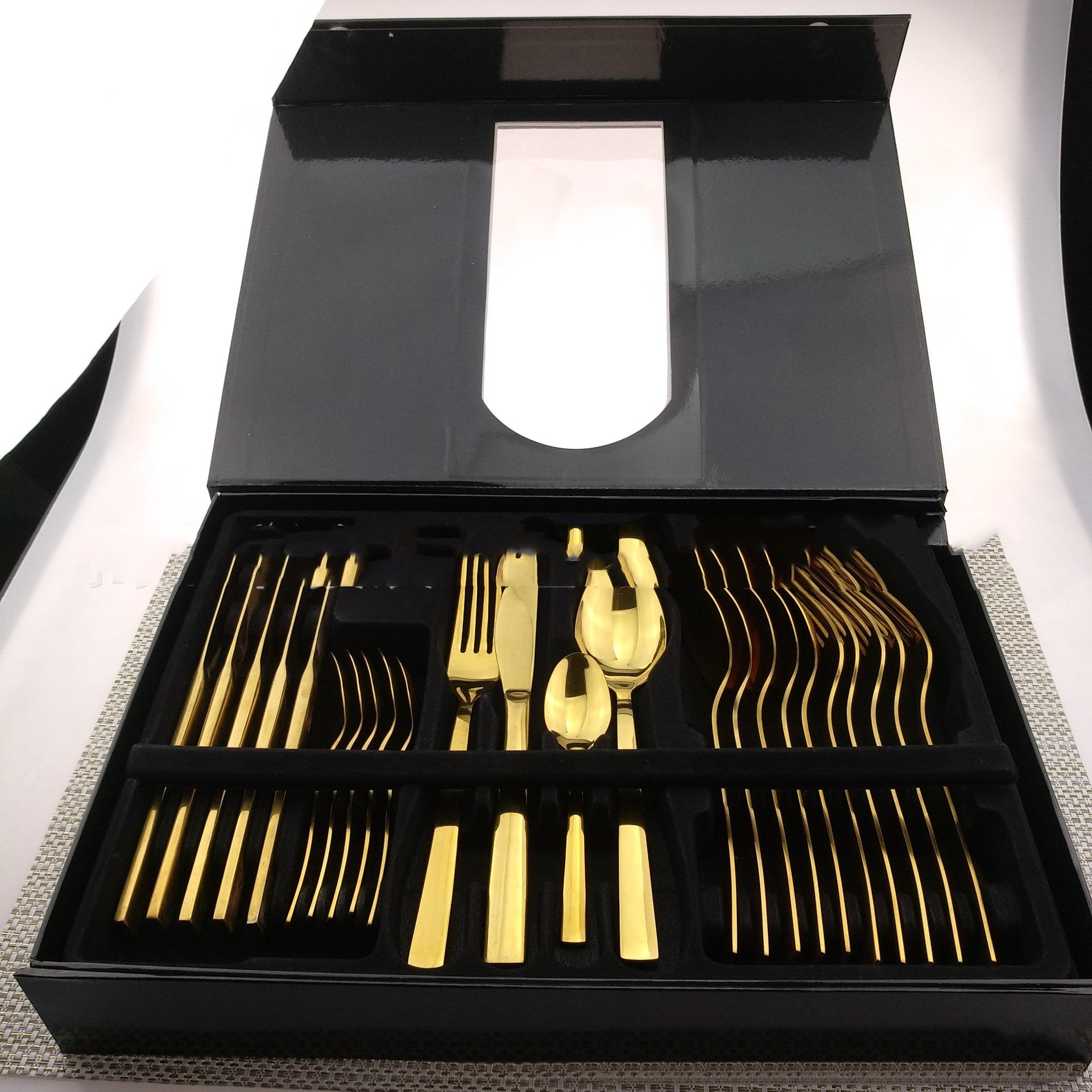Edelstahl-Besteckset im westlichen Stil, goldenes Besteck, 24-teiliges Set