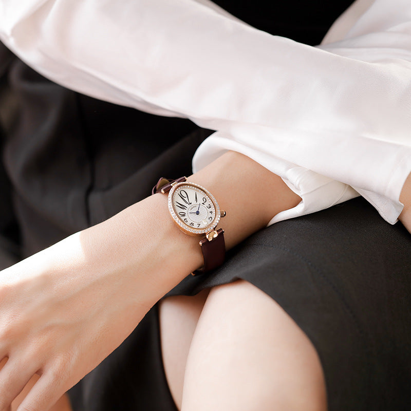 Teardrop-shaped, retro, dignified and generous oval watch for women